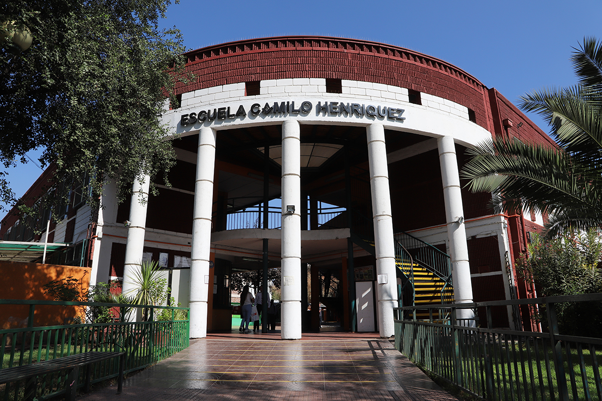 Escuela Camilo Henriquez