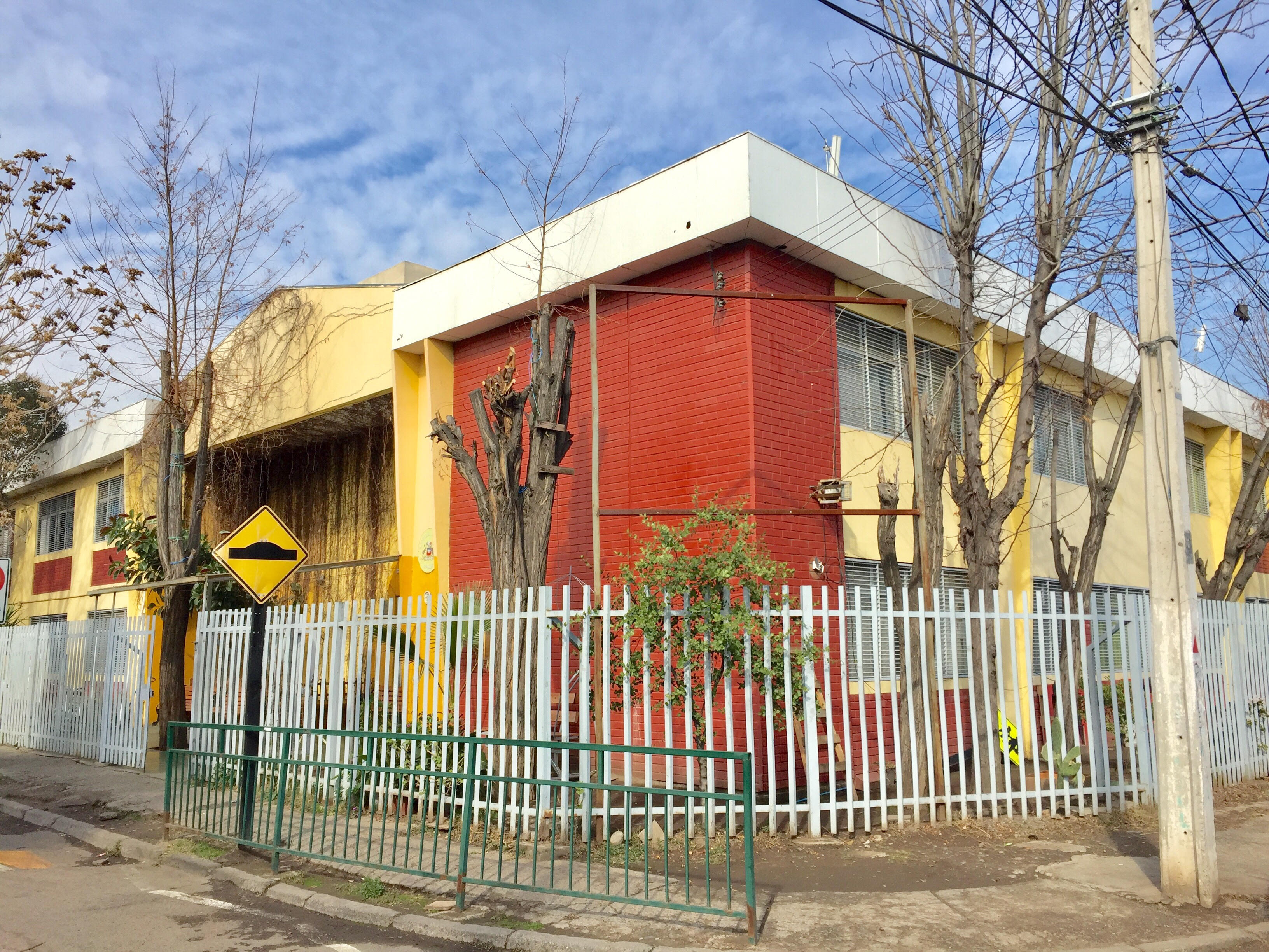 Escuela Santiago De Guayaquil
