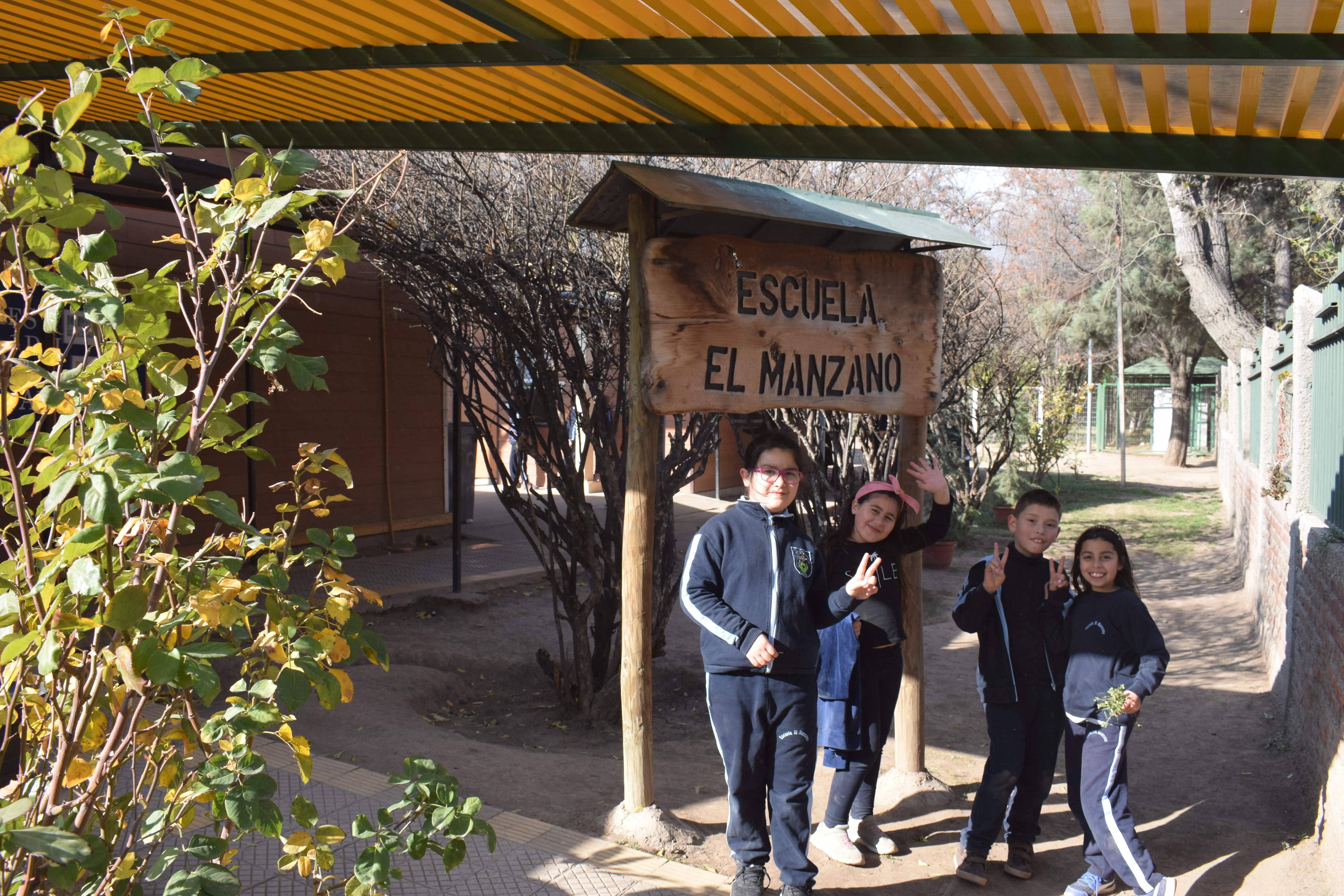 Escuela Basica G-N°635 Integradora El Manzano