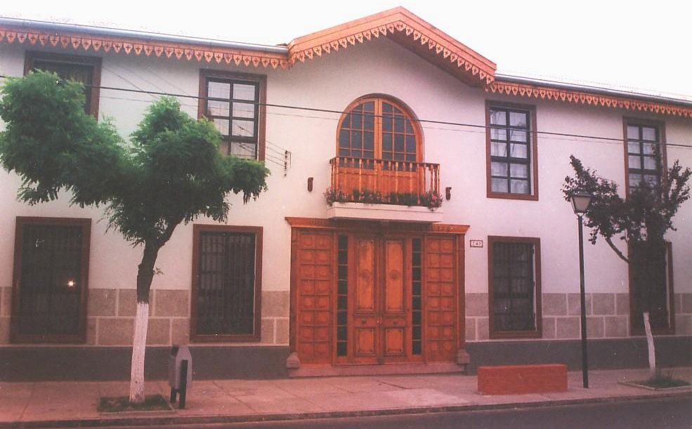 Escuela Bas. Colegio Emelina Urrutia