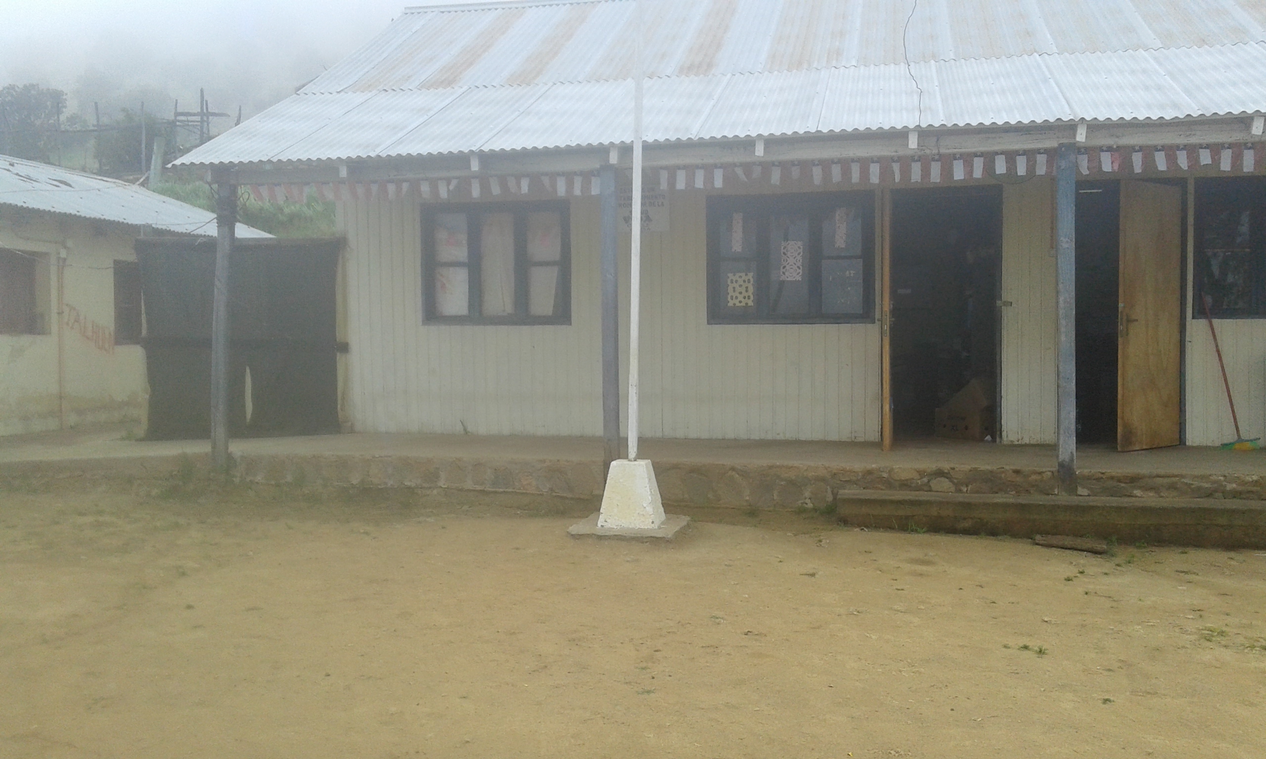 Escuela Basica Salvador Reyes