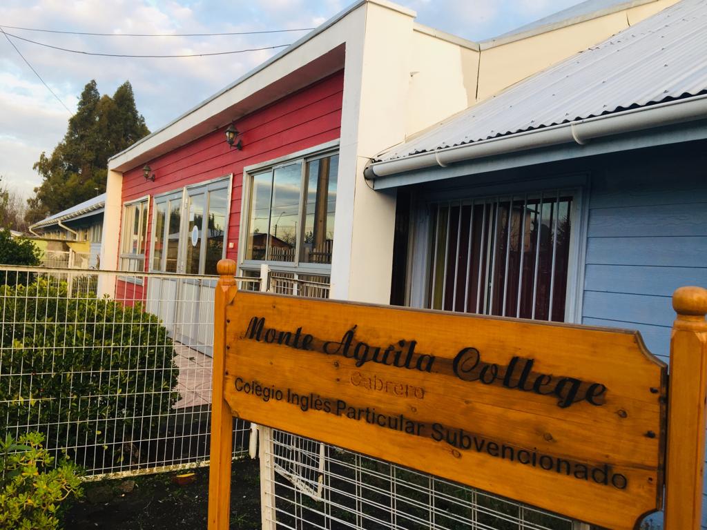 Colegio Monte Águila College