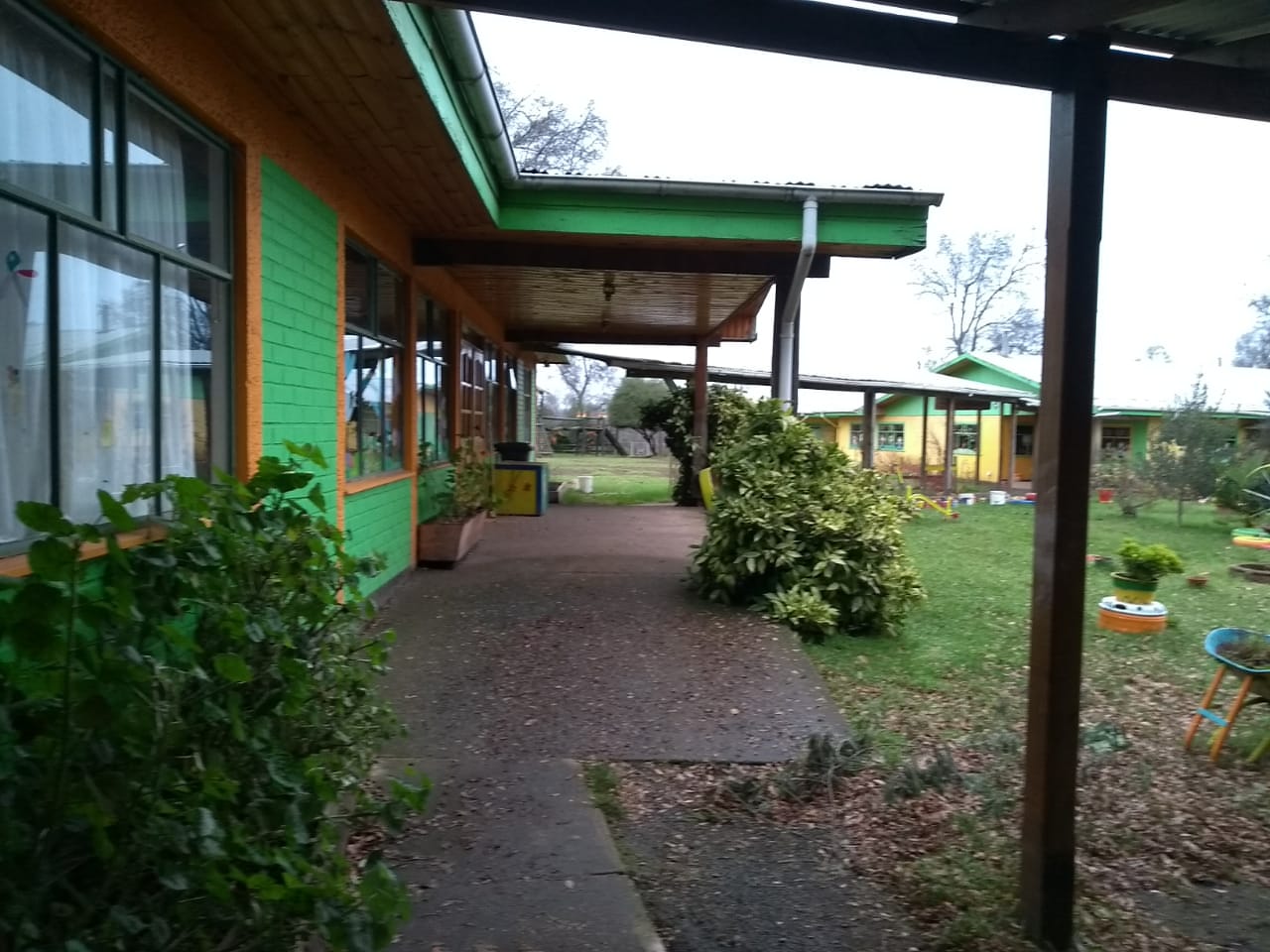 Escuela Basica Ninos Felices