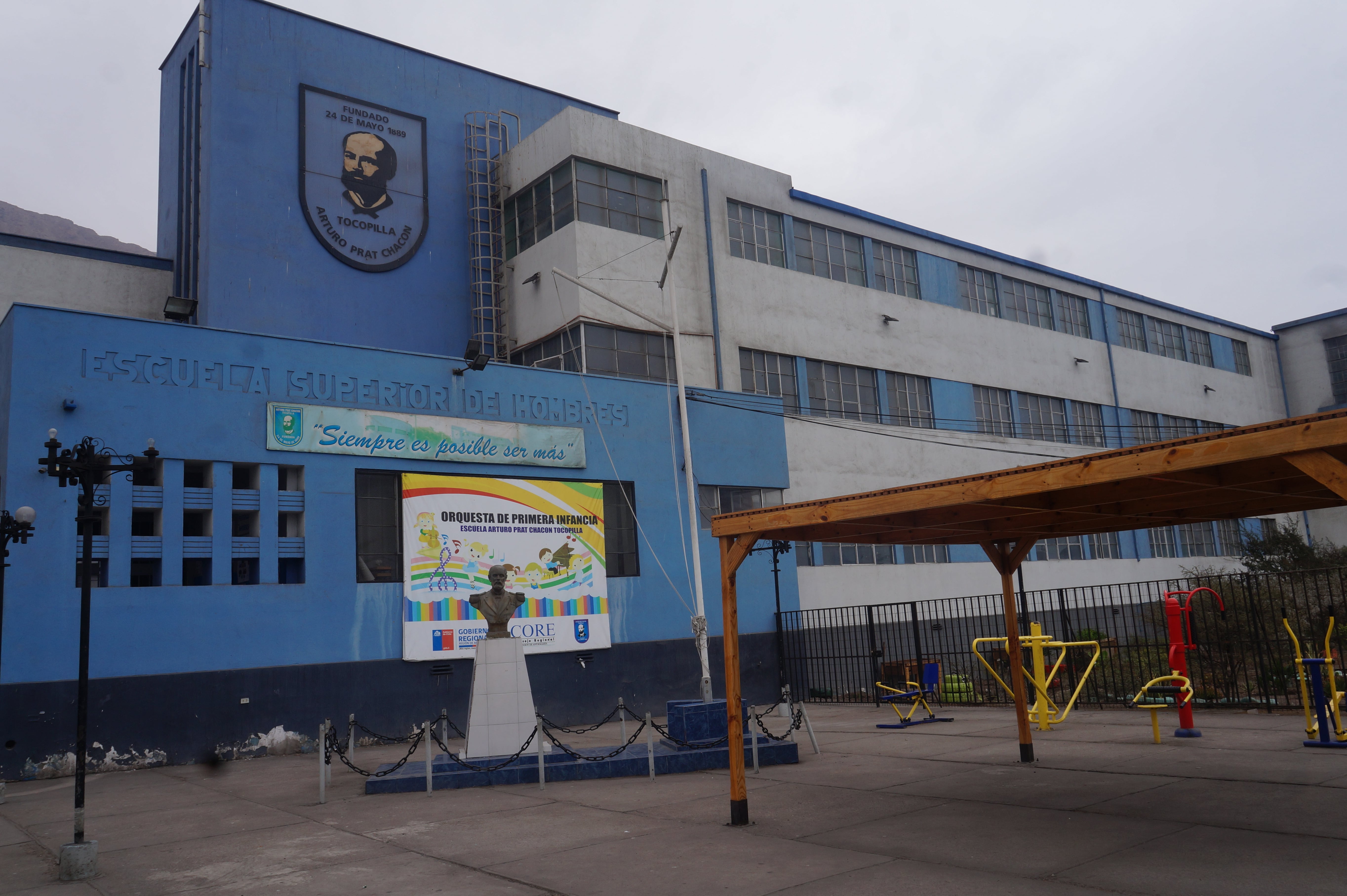 Escuela Arturo Prat Chacon