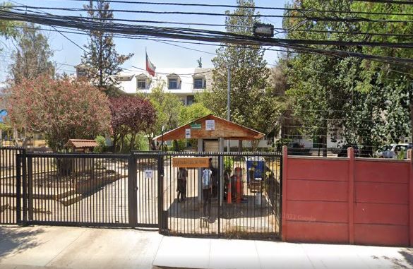 Escuela De Parvulos  Jardín Infantil Manantial