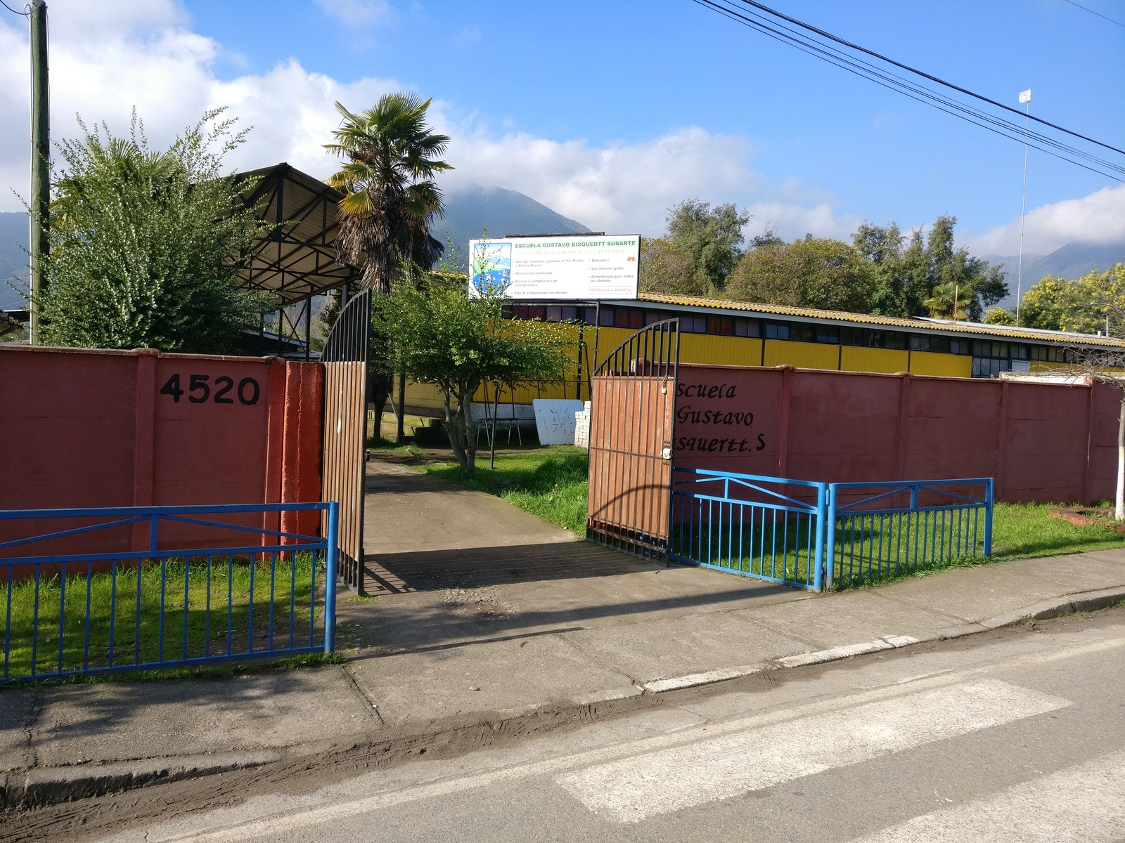 Escuela Gustavo Bisquertt S.