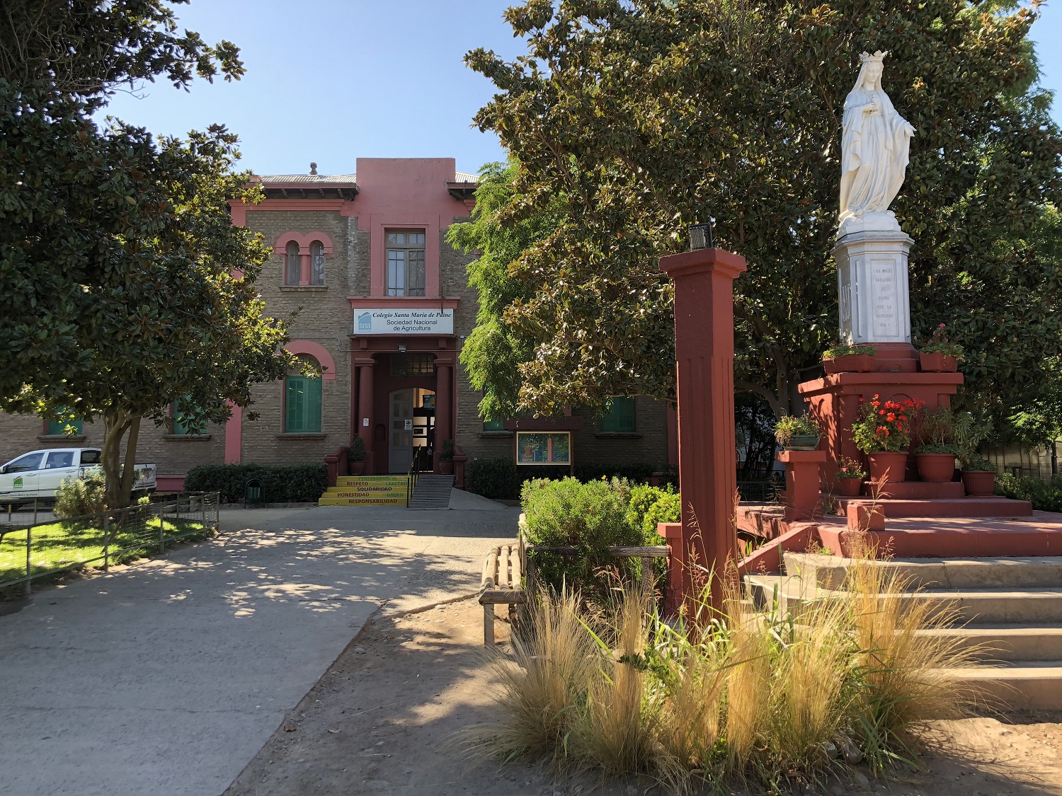Colegio Bicentenario Santa Maria De Paine