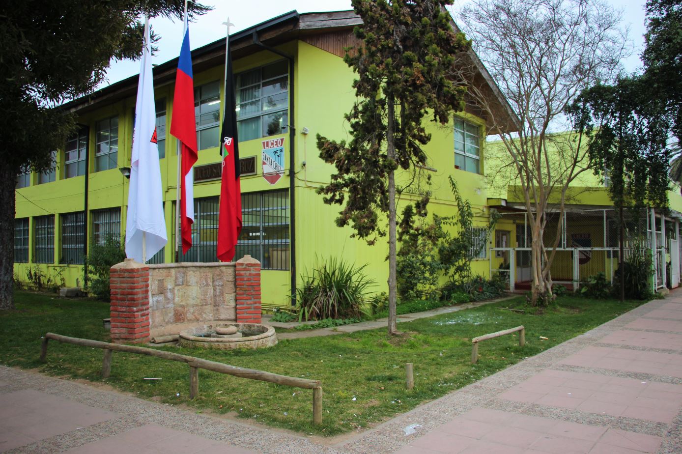 Liceo Municipal De Santa Cruz