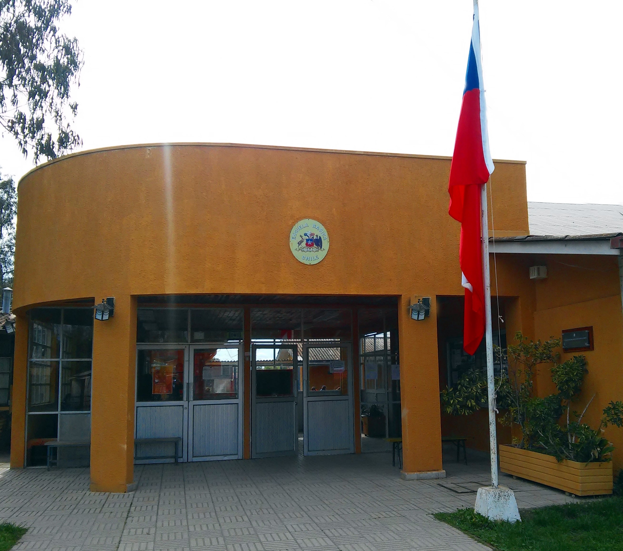 Escuela Hernan Lobos Arias