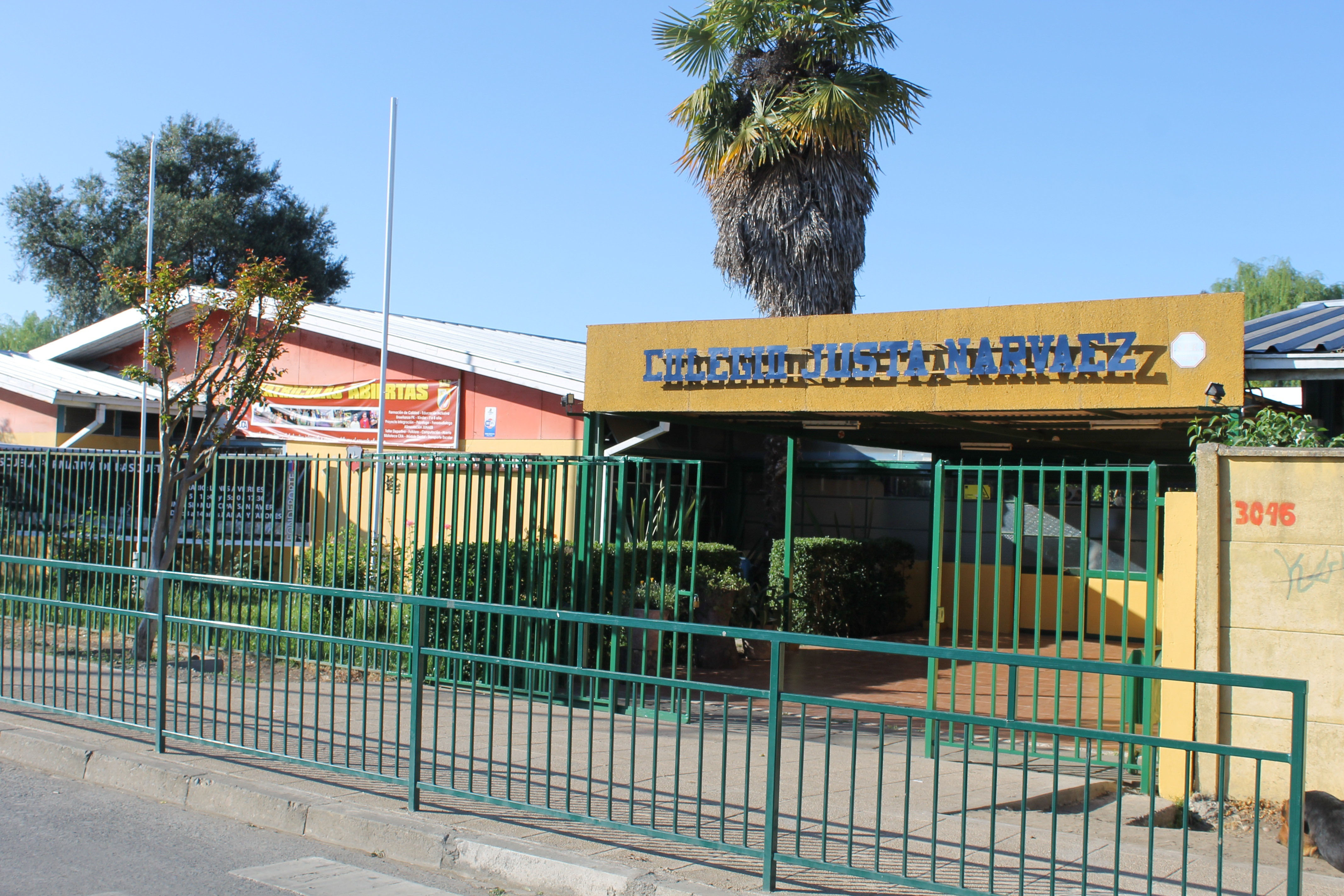 Escuela Justa Narvaez