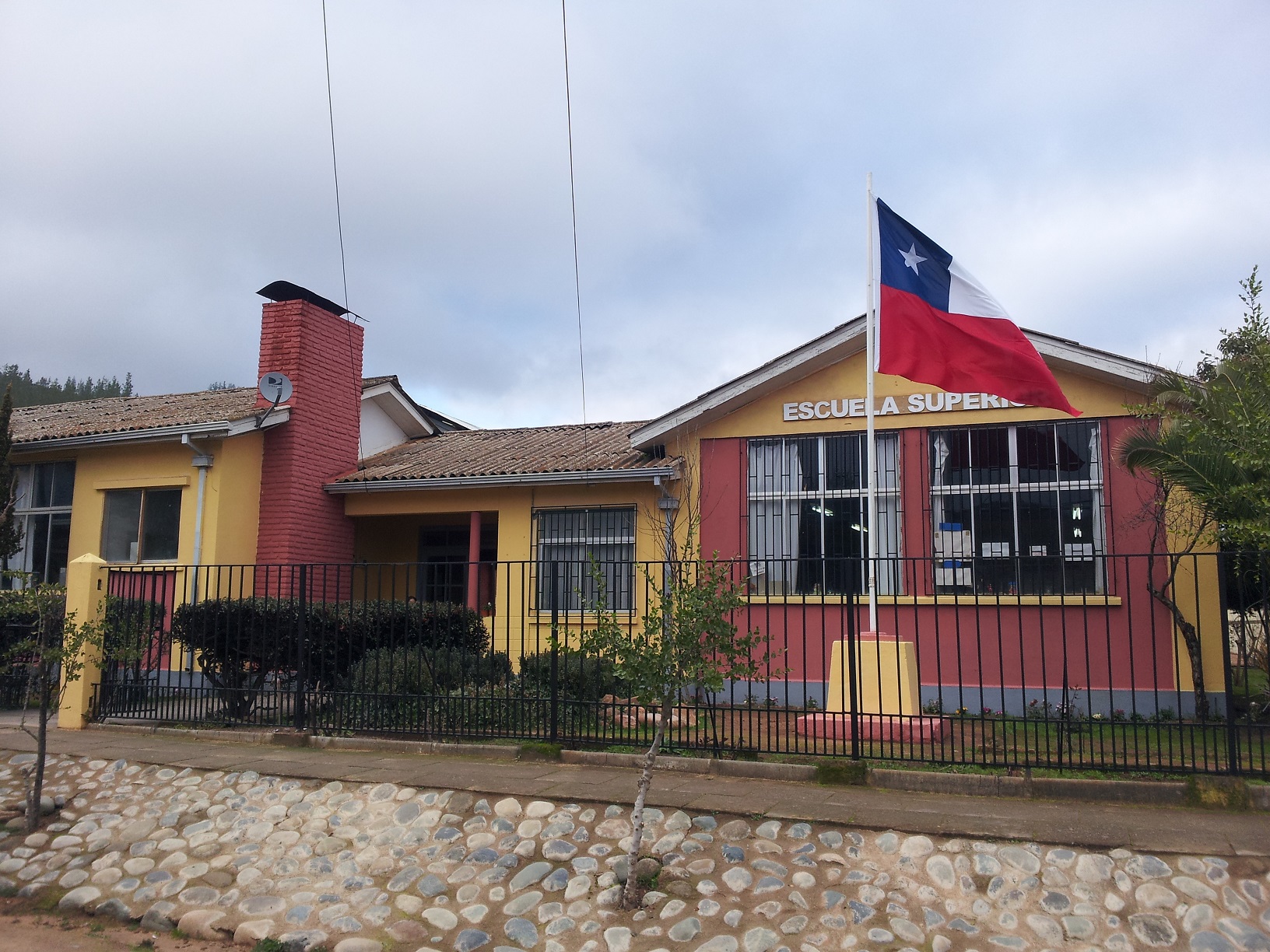 Escuela Mariano Latorre