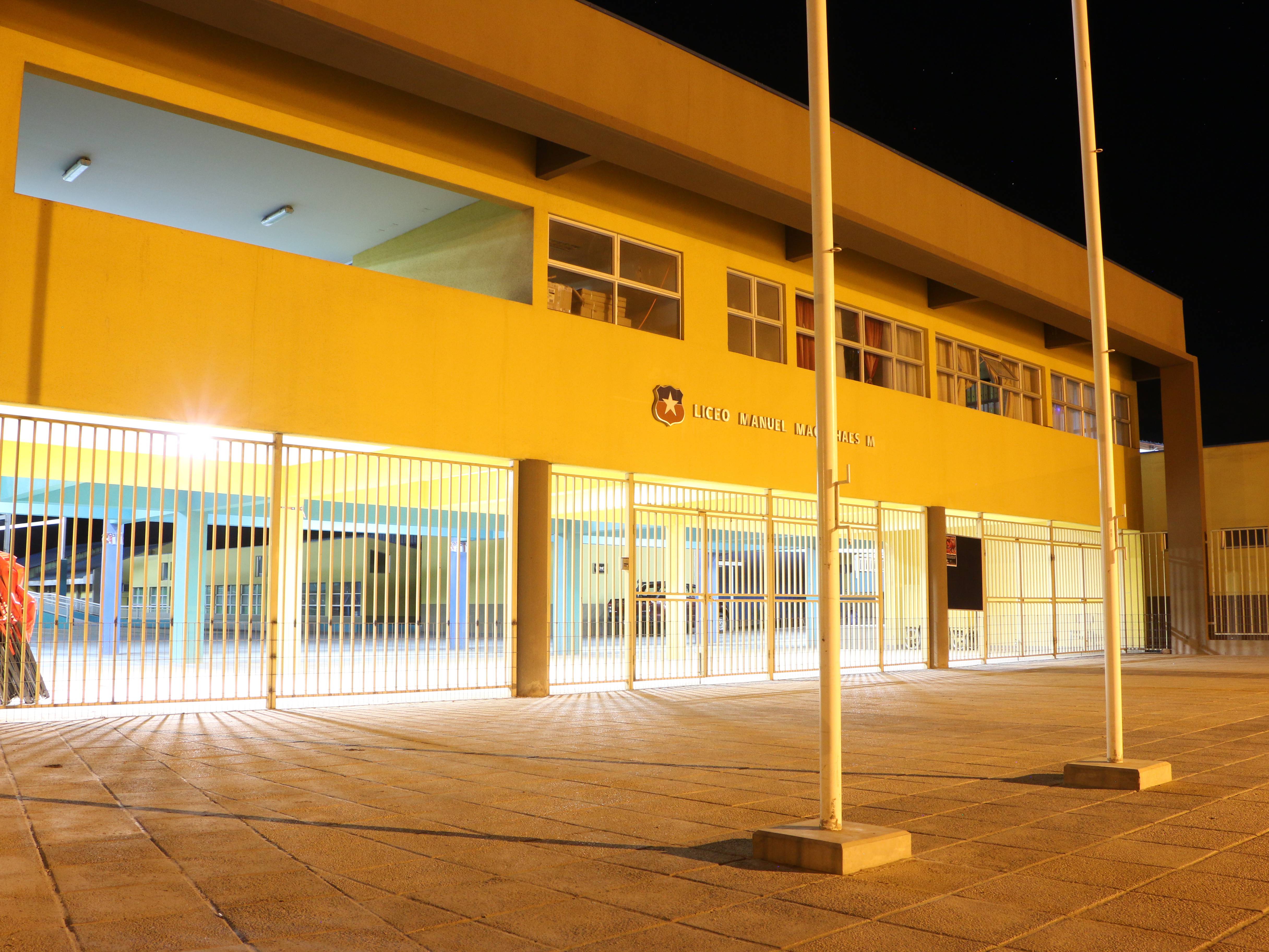 Liceo Bicentenario  Manuel Magalhaes Medling