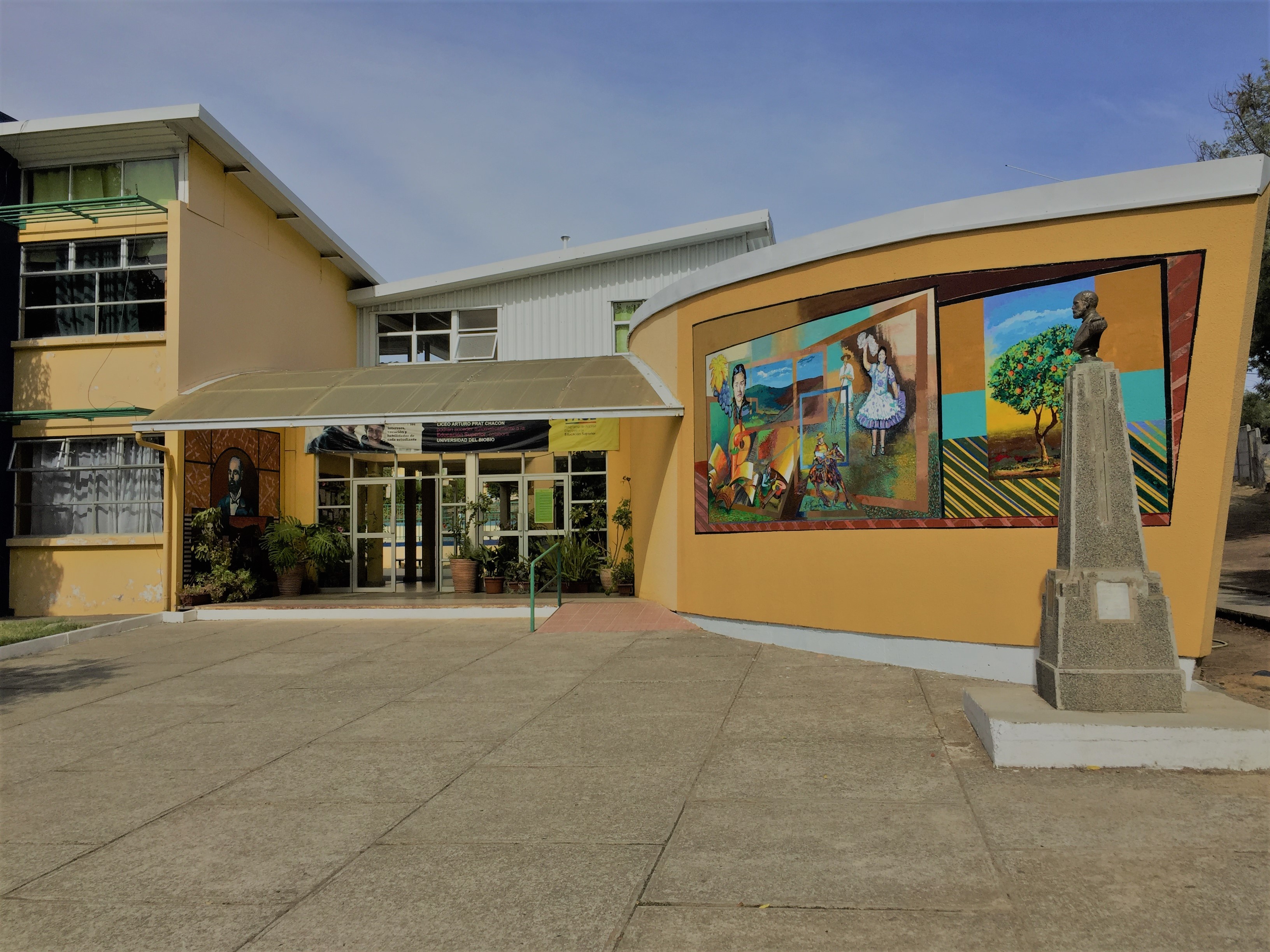 Liceo Bicentenario De Excelencia Arturo Prat Chacon