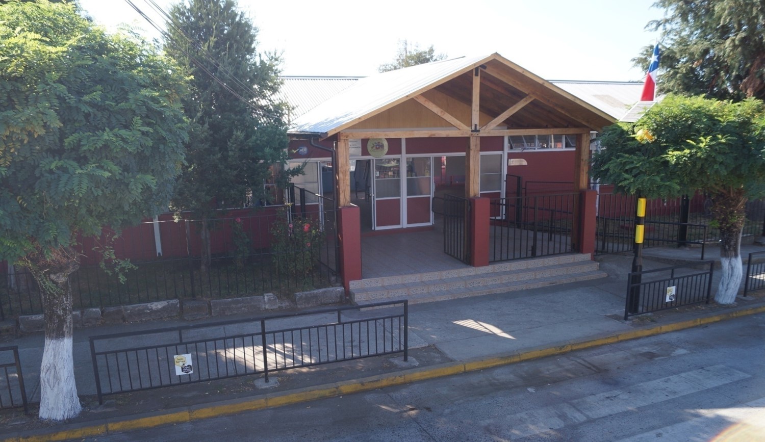 Escuela Básica Enrique Bernstein Carabantes