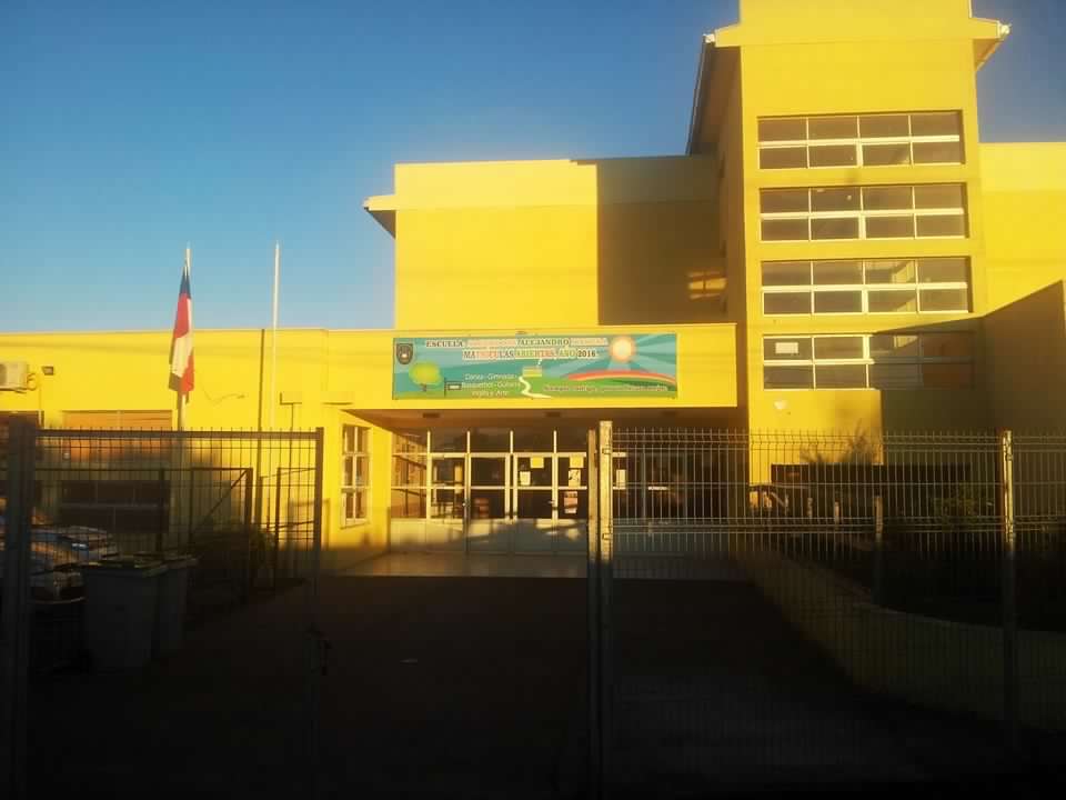 Escuela Sacerdote Alejandro Manera