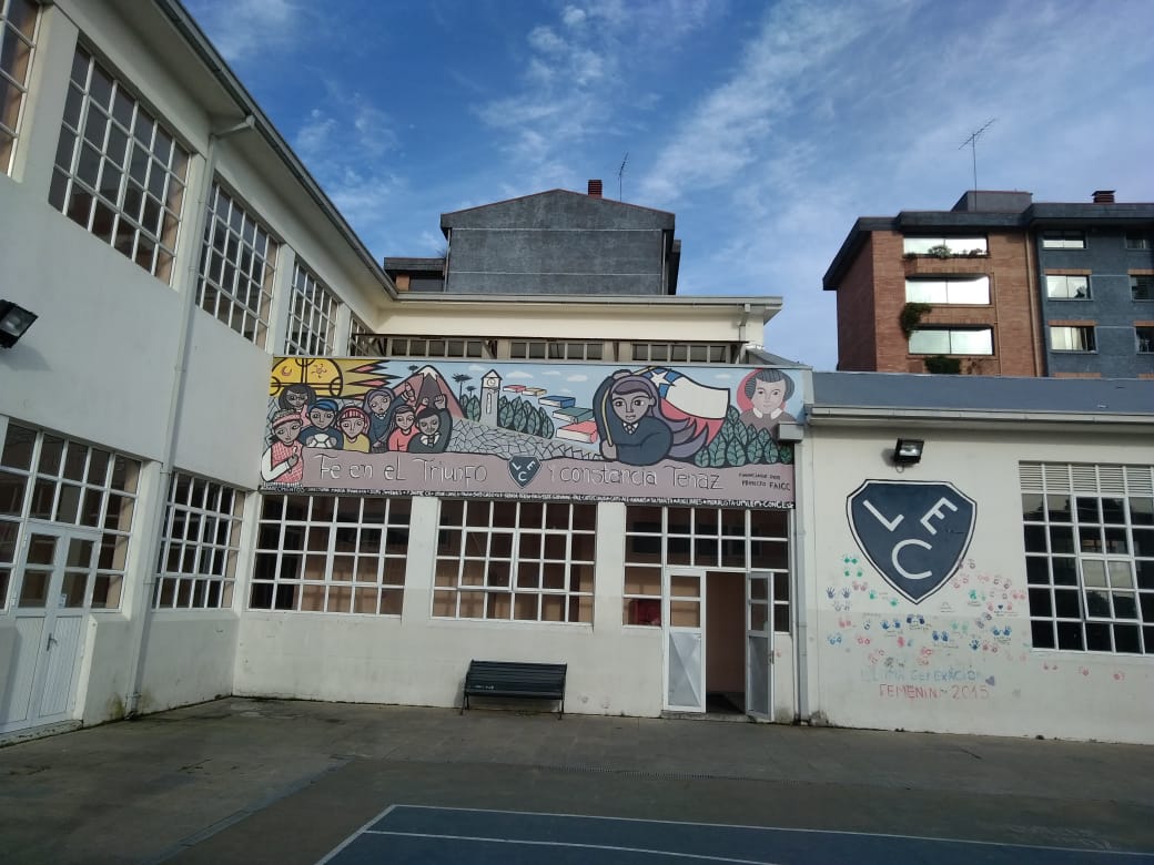 Liceo Polivalente Experimental Lucila Godoy Alcayaga