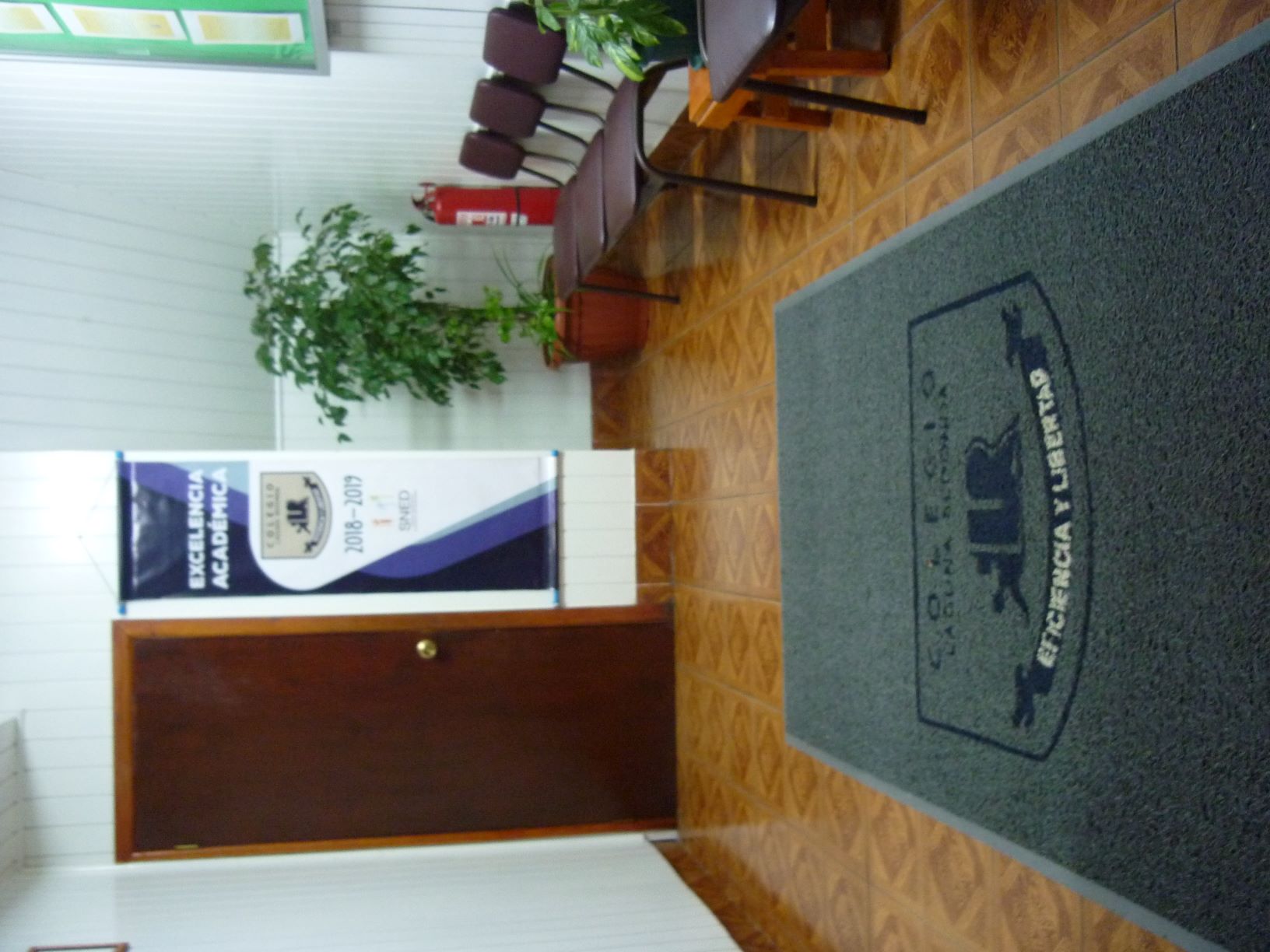 Colegio Laguna Redonda