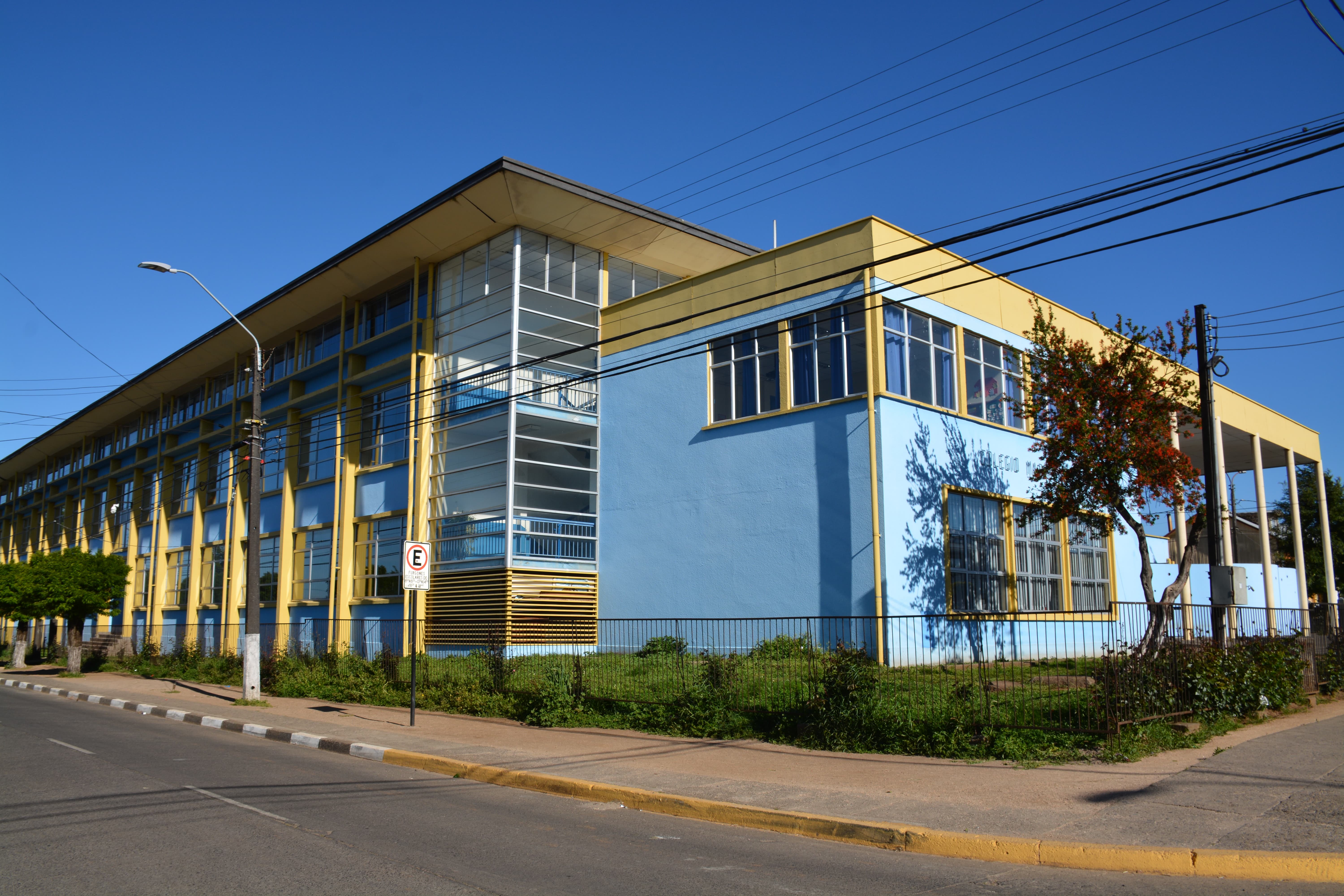 Escuela Marcela Paz