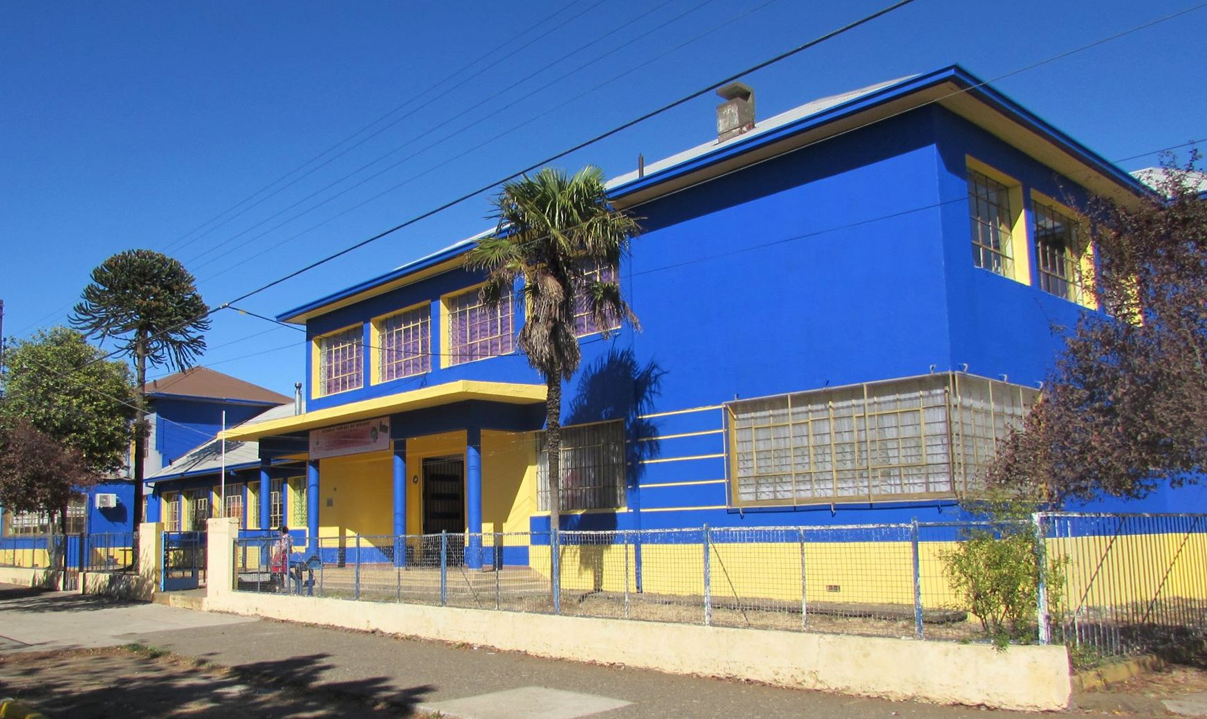 Escuela Heroes De Iquique