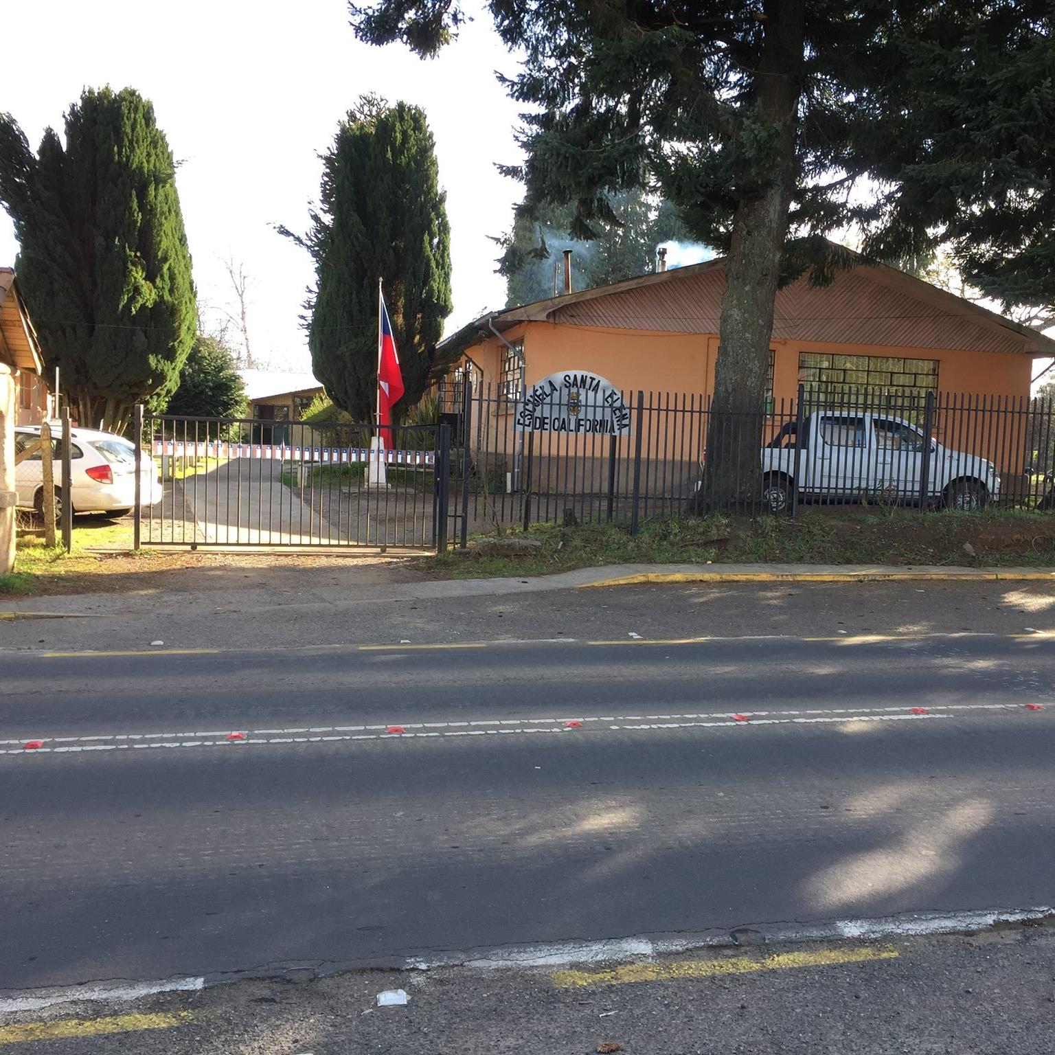 Escuela Basica Santa Elena
