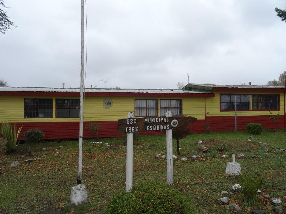 Esc. Basica Tres Esquinas