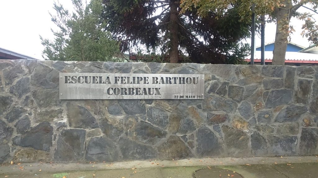 Escuela Felipe Barthou Corbeaux