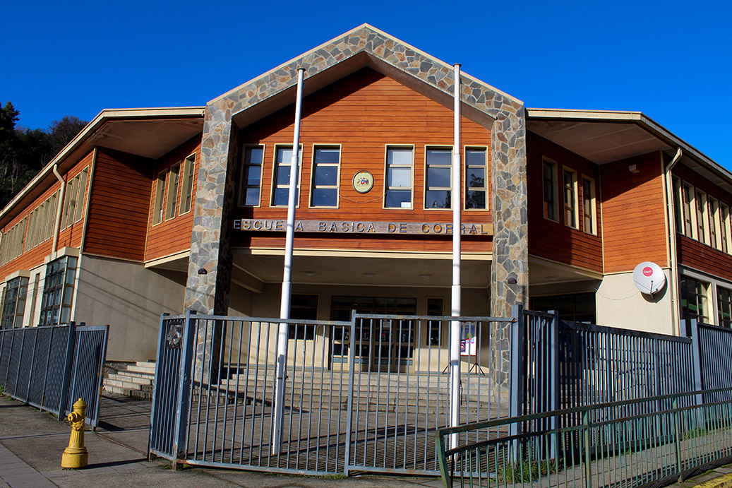 Escuela Basica De Corral