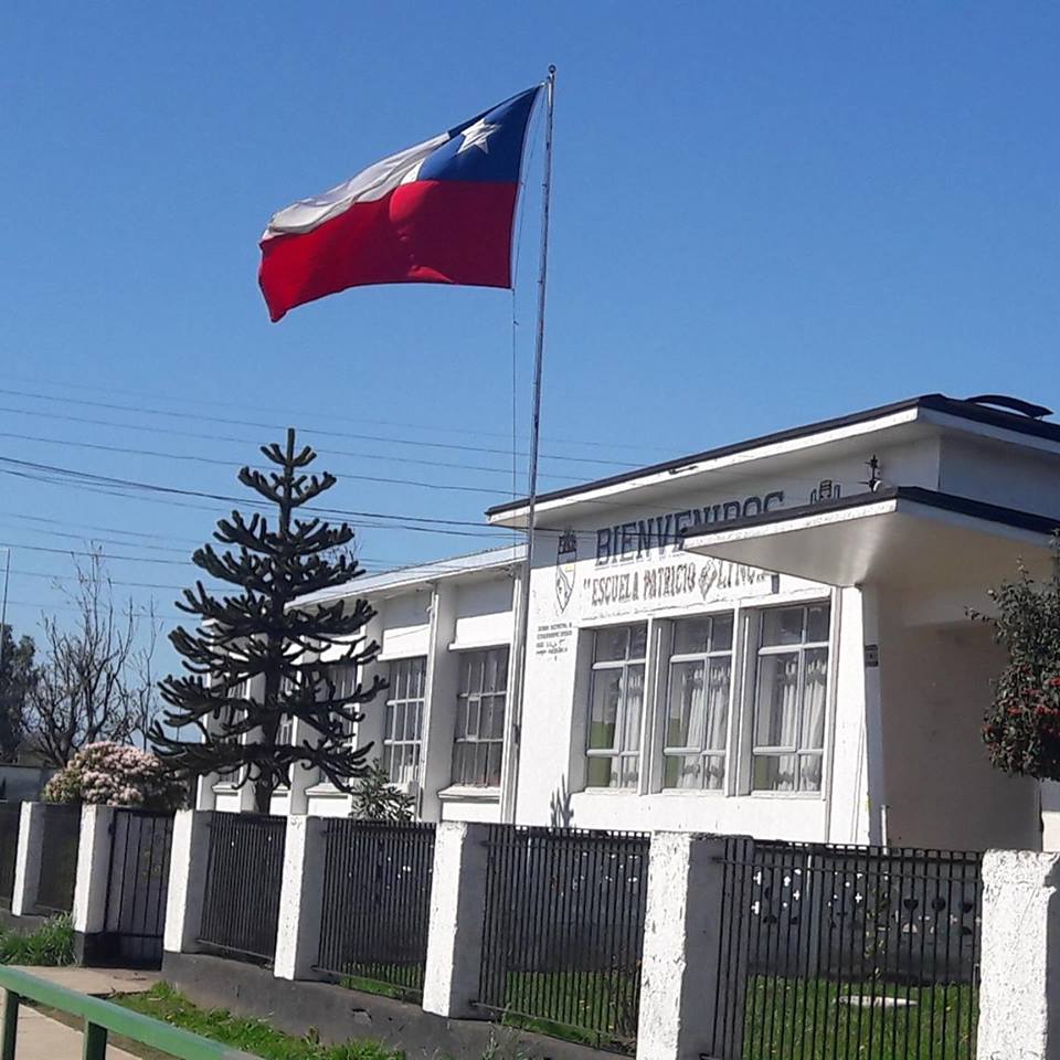 Escuela Basica Patricio Lynch