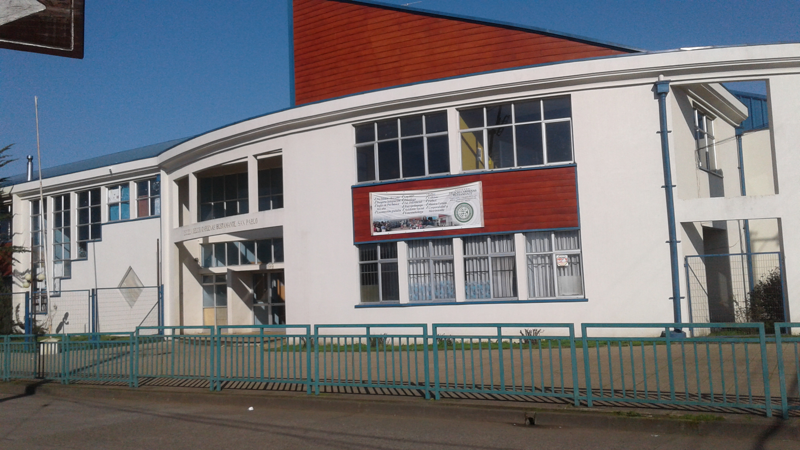 Escuela Delicio Cardenas Bustamante