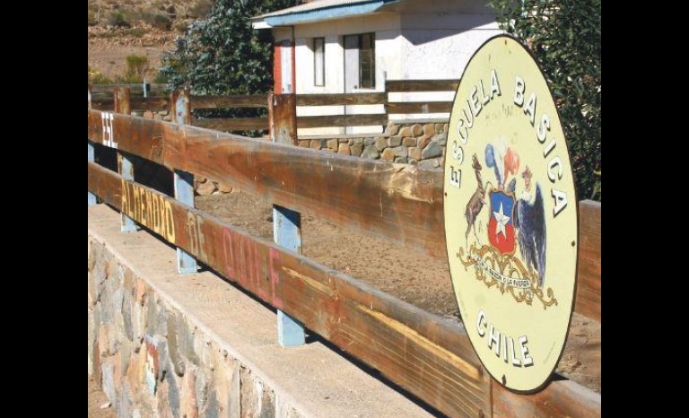 Escuela Almendro De Quile