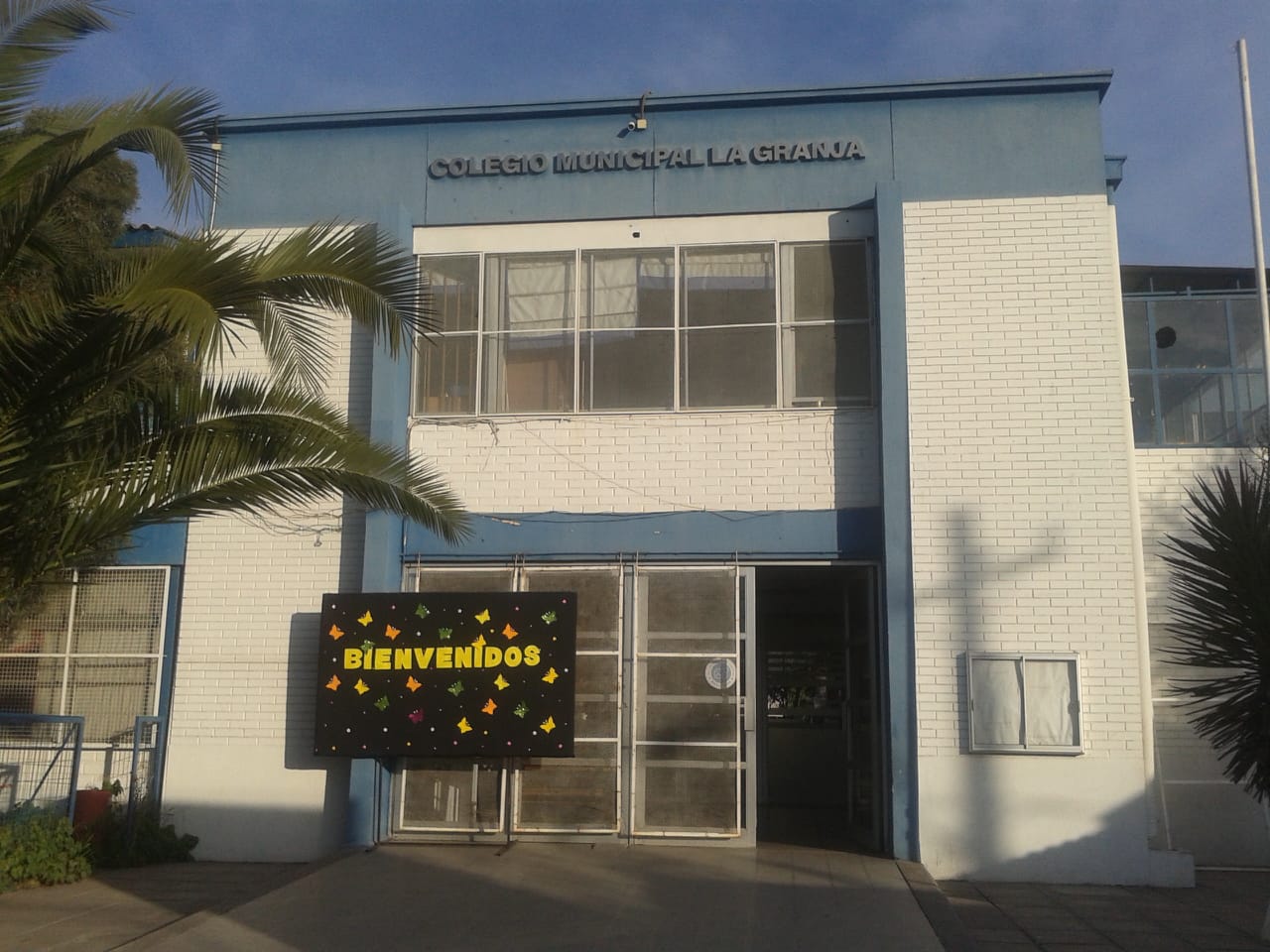 Liceo Municipal La Granja Poeta Neruda